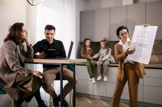 Réseau immobilier : mandataire ou agence, comment choisir