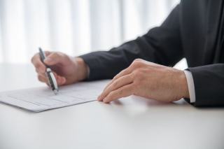 Frais de garantie prêt immobilier : caution ou hypothèque ?